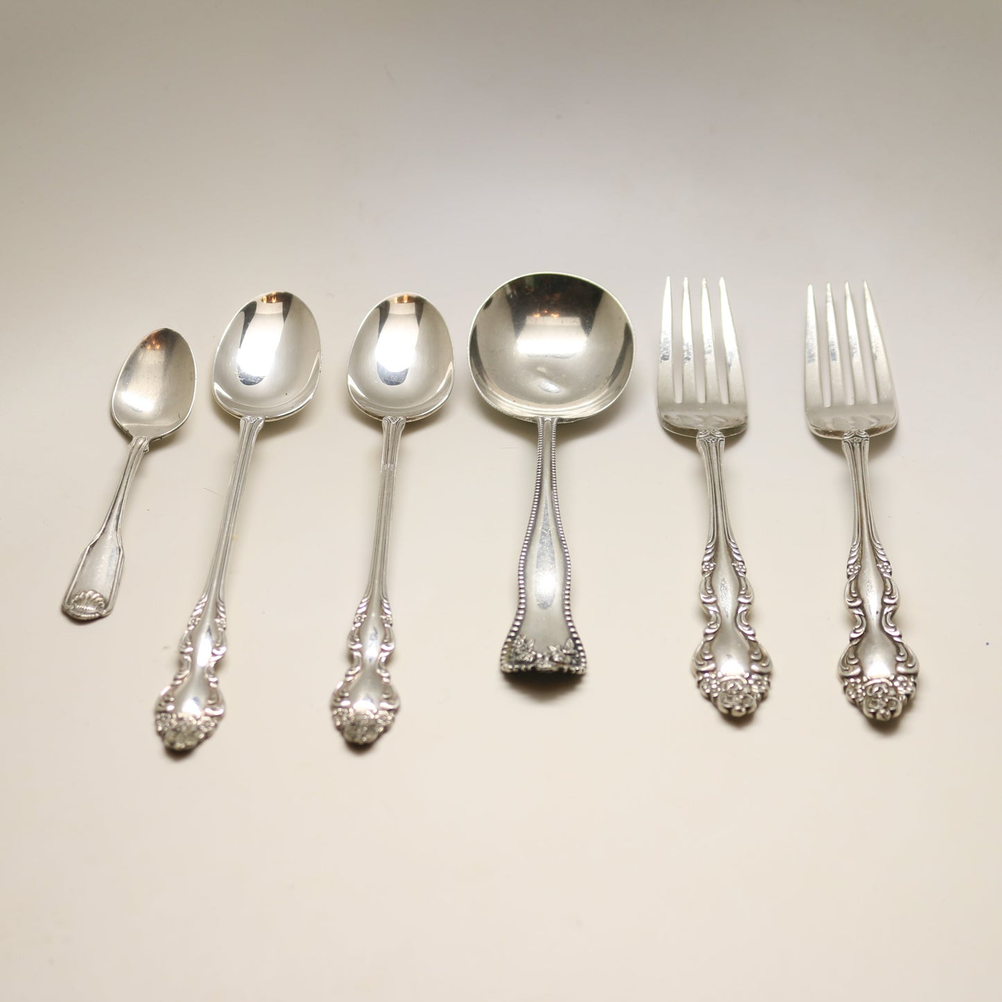 Vintage 1881 Rogers Oneida Silverware – 6 Piece Set, Timeless Elegance!